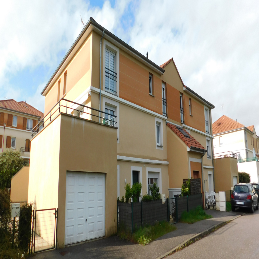 location NEUVES MAISONS / QUARTIER DU VAL DE FER JOLI F4 AVEC TERRASSE